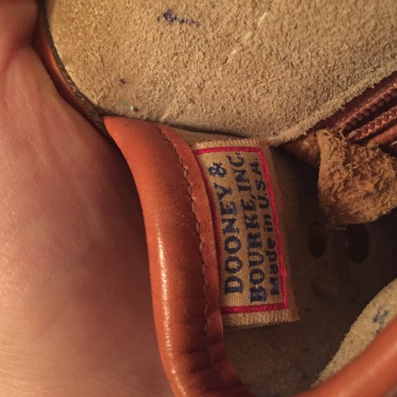 Genuine Vintage Dooney & Bourke Crossbody Bag 🦆 - Picture 5 of 8